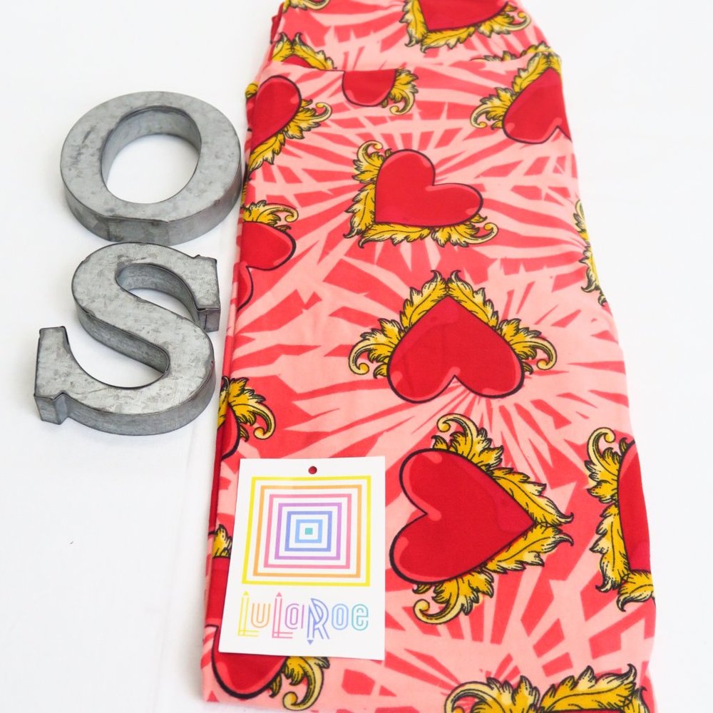 NWT LuLaRoe Leggings One Size Hearts with Wings